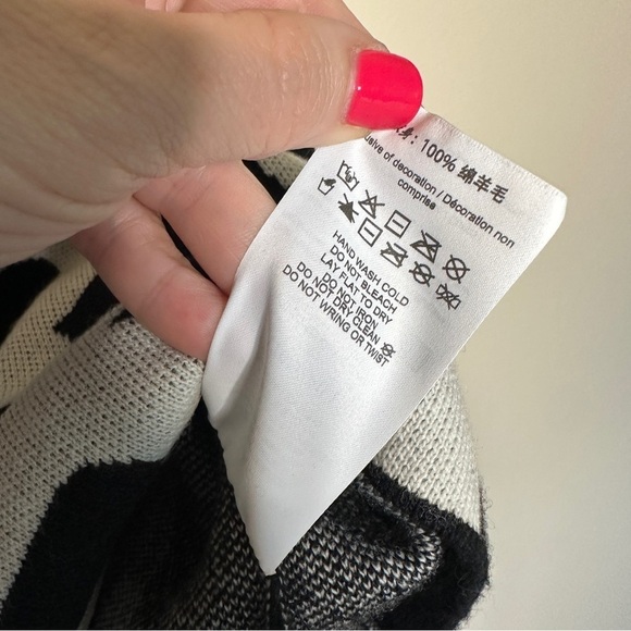 Marc Jacobs Monogram Oversized Knit Jumper and Monogram Knit Tube Skirt L/XL - Picture 9 of 16